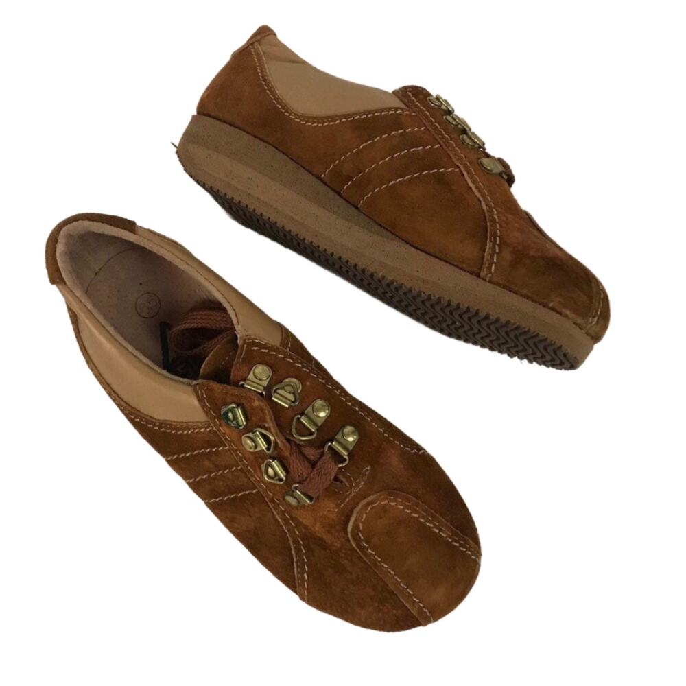 Deadstock 1980s Brown Suede Lace up Sneakers Shoes / Women's 7 -